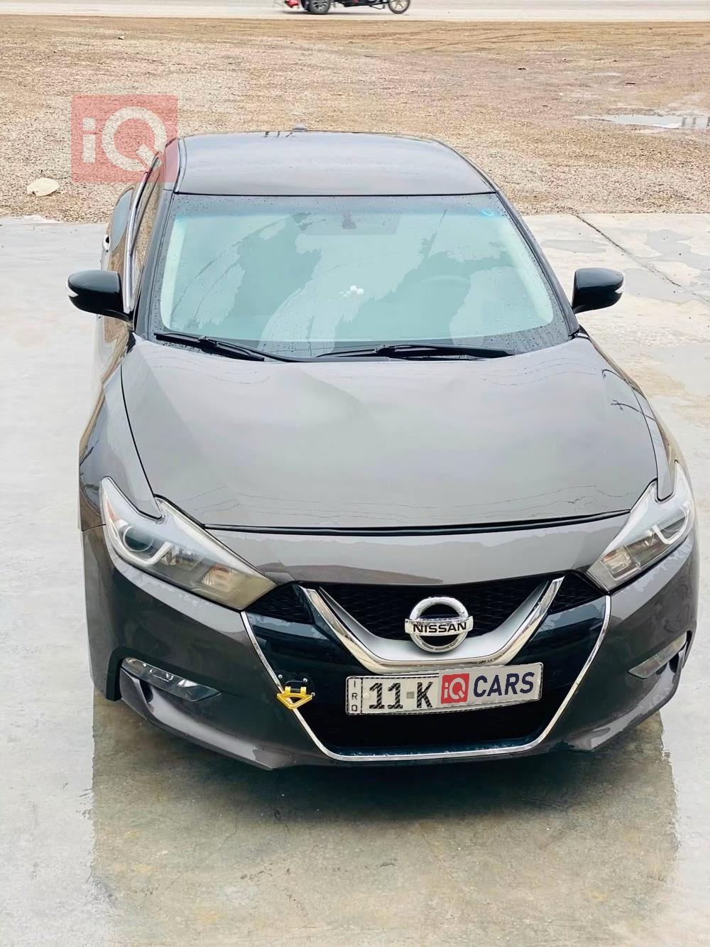 Nissan Maxima